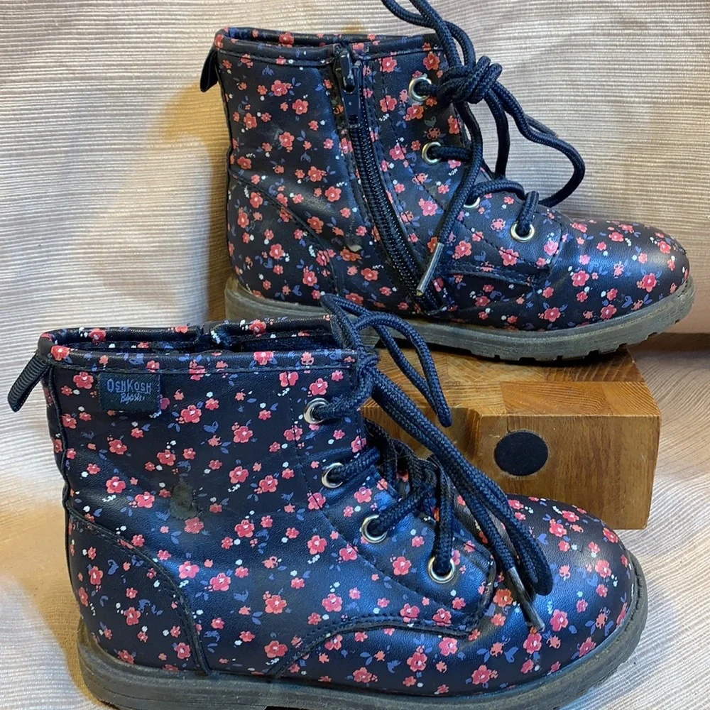 OshKosh B’gosh ankle booties w/side zipper